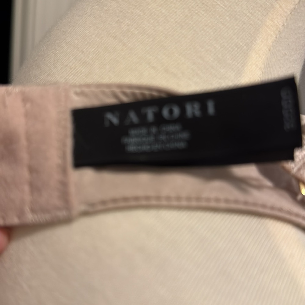 Natori bra - Picture 5 of 5